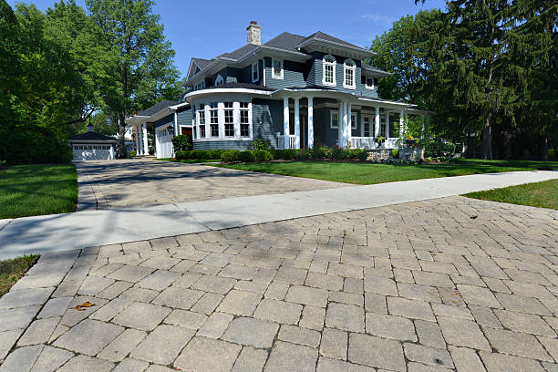 Best Professional Driveway Pavers  in Bangor, MI